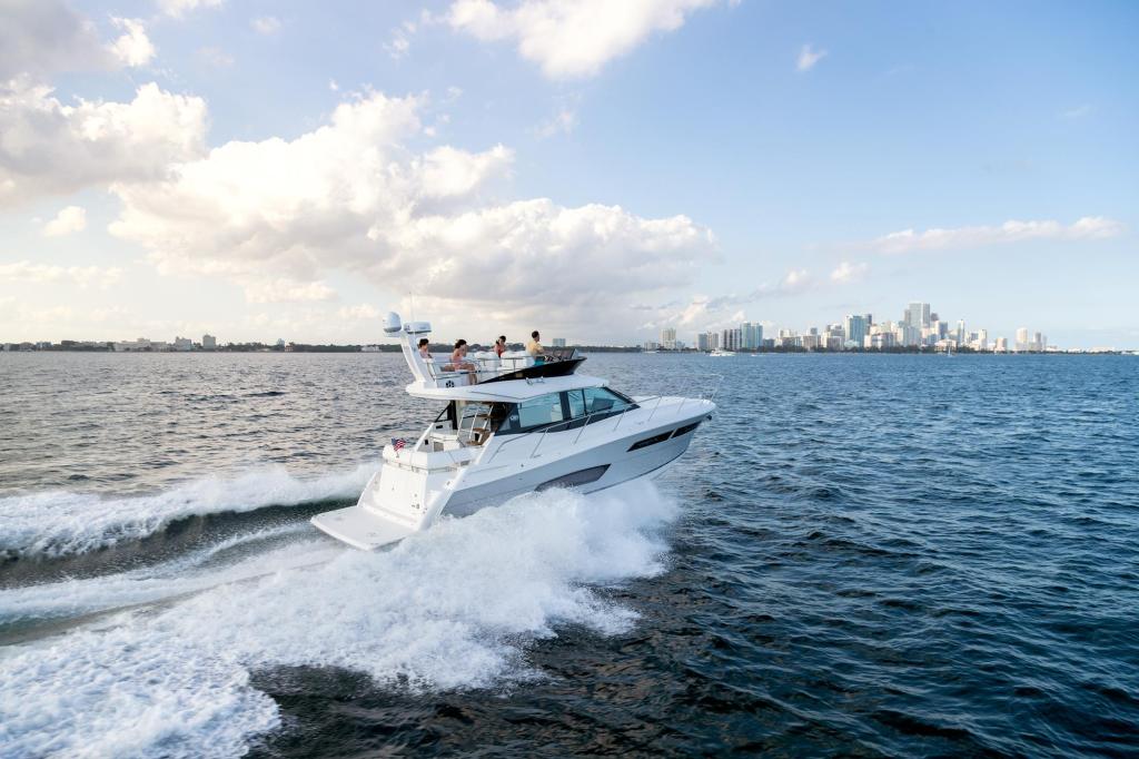 Regal 38 Fly
