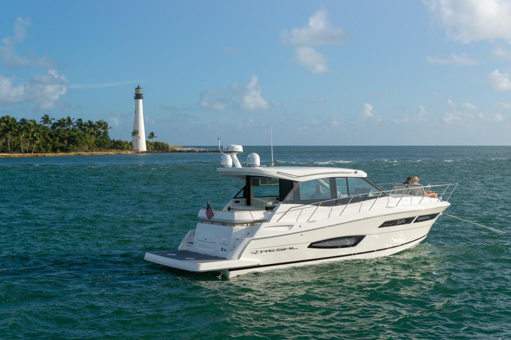 Regal 38 Grande Coupe