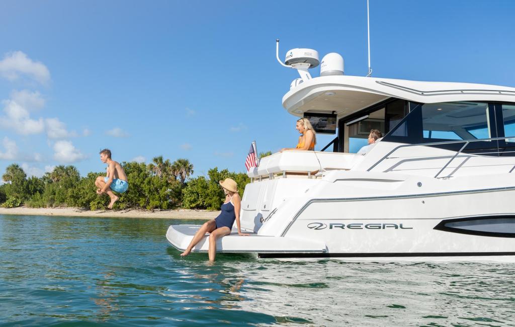 Regal 38 Grande Coupe