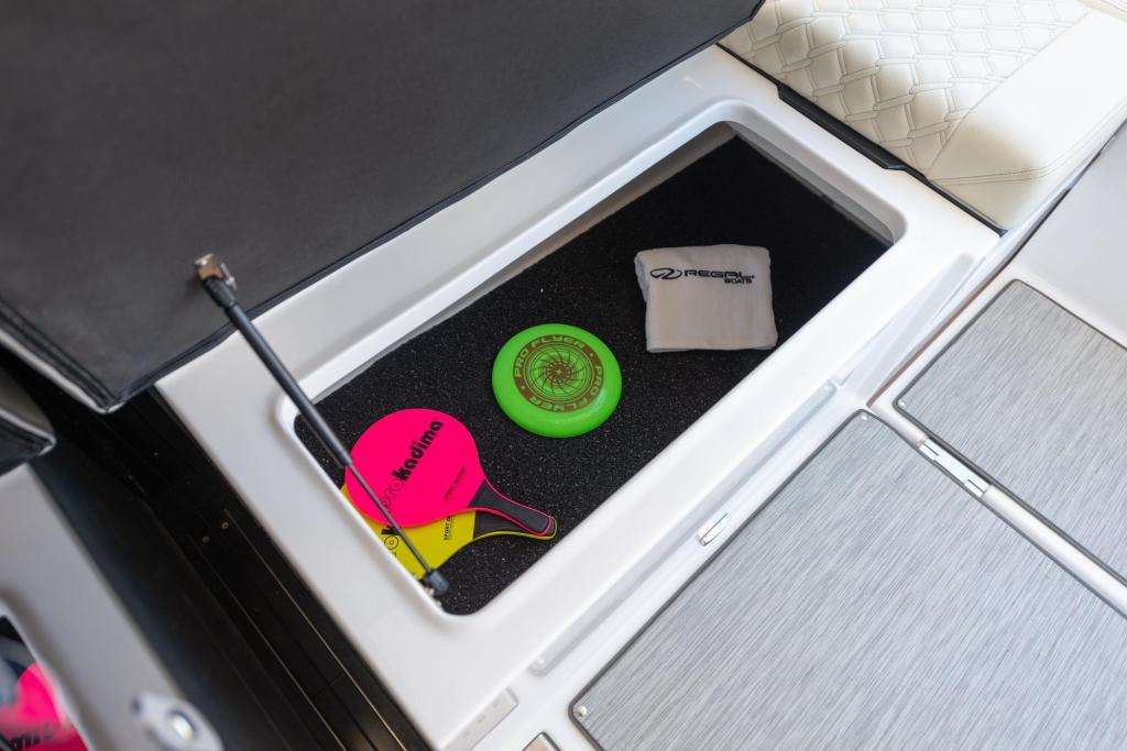 Regal 38 Grande Coupe