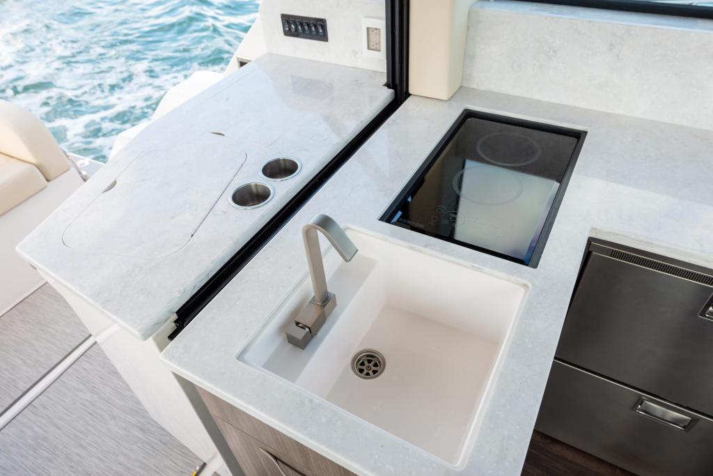 Regal 38 Grande Coupe