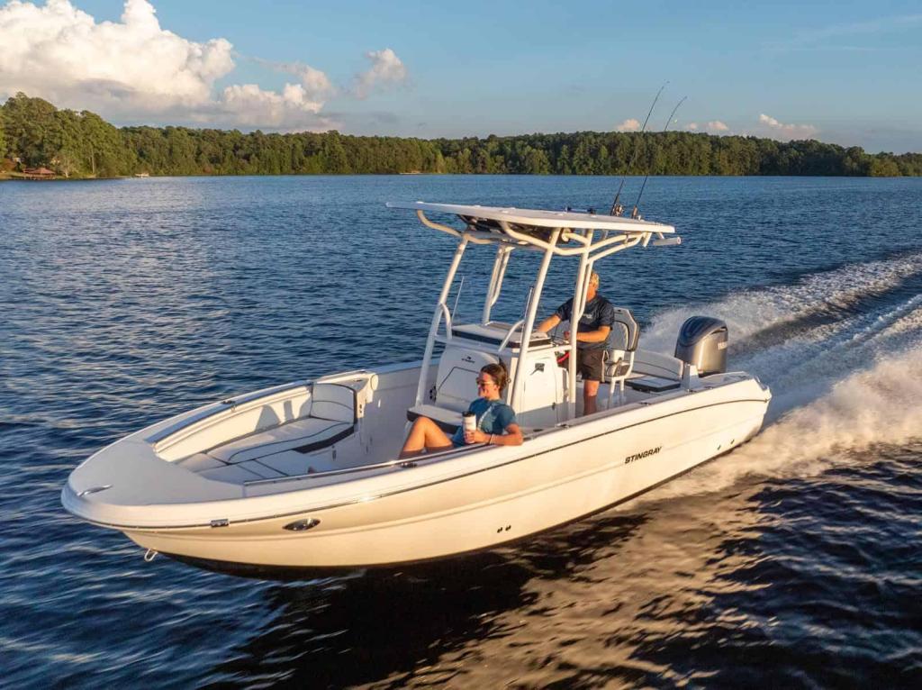 Stingray 236CC
