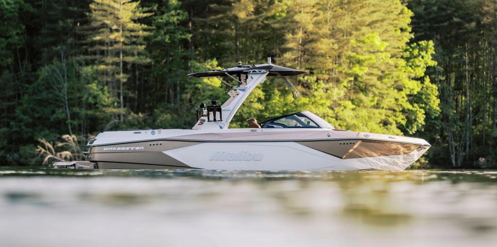 Malibu 23 LSV