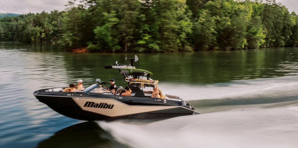 Malibu M242