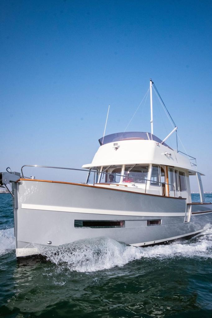 Rhéa Trawler 34