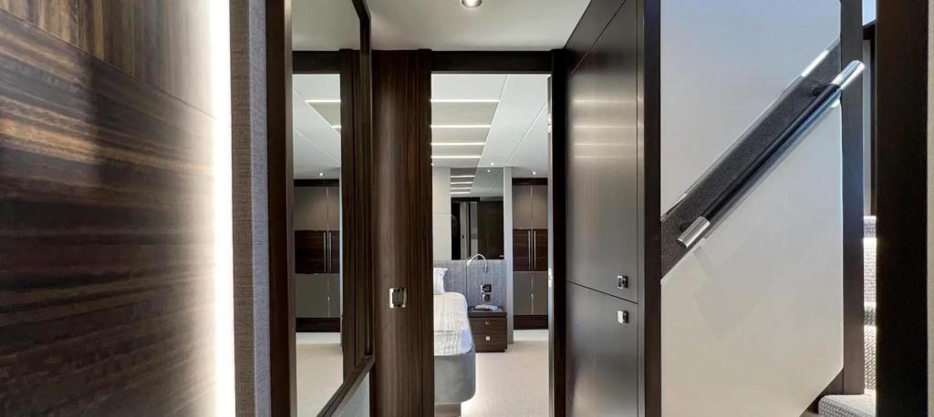 Sunseeker 76 Yacht