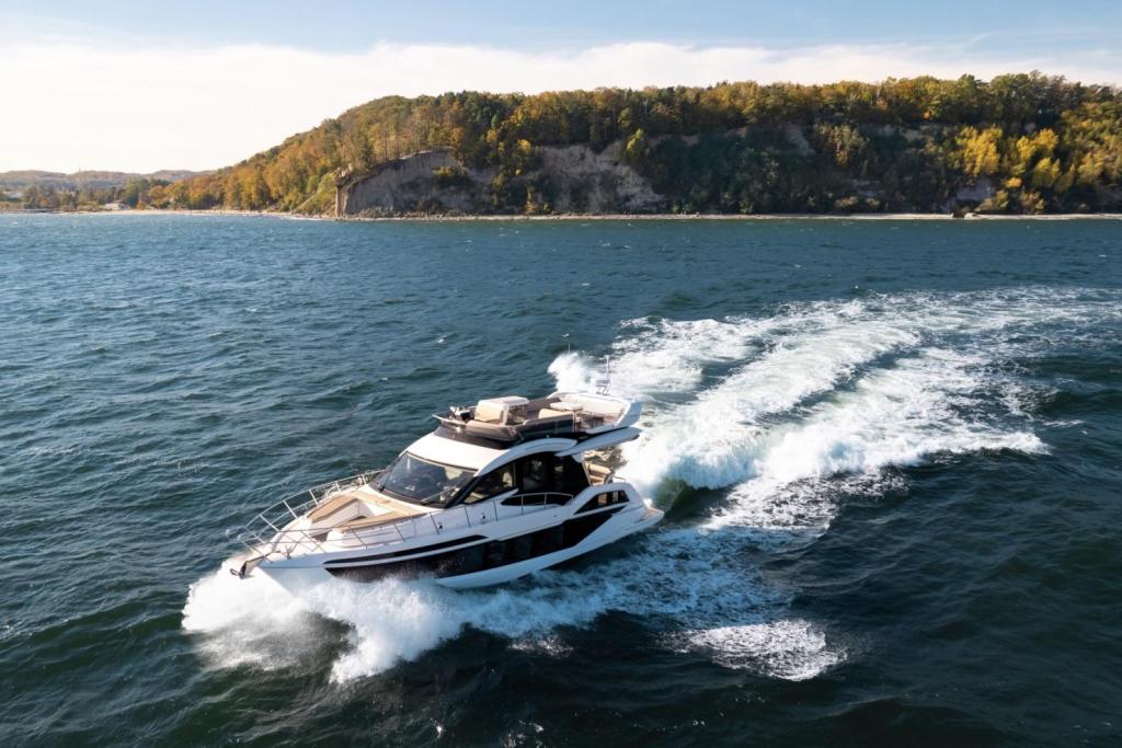 Galeon 480 Fly