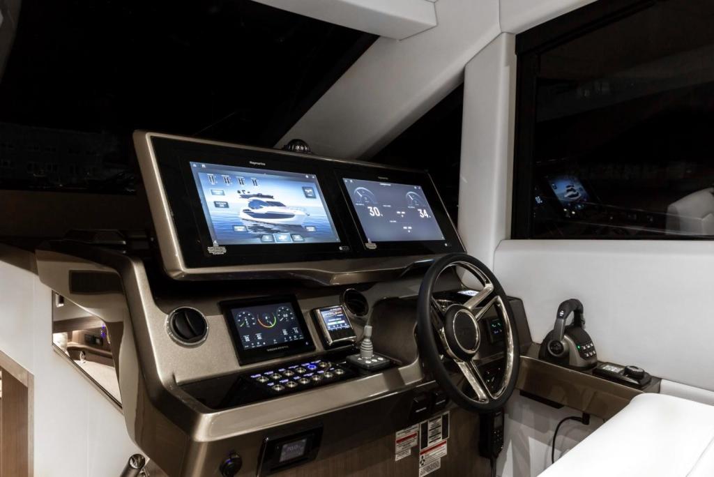 Galeon 480 Fly