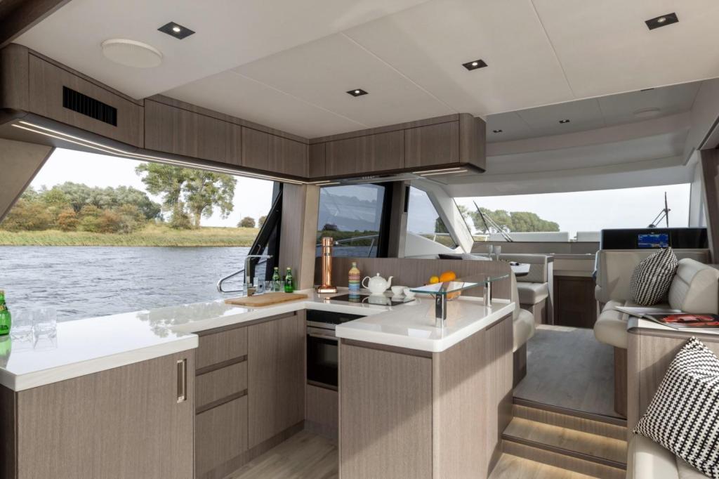 Galeon 500 Fly