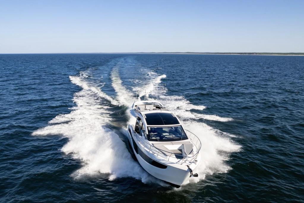 Galeon 510 Skydeck