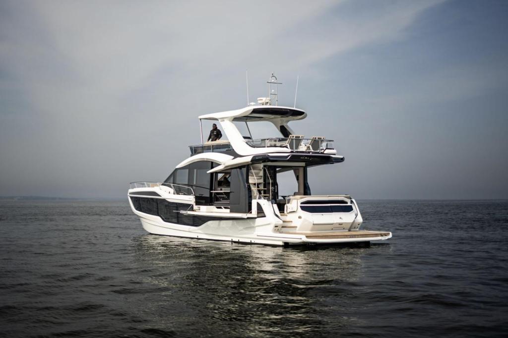 Galeon 560 Fly