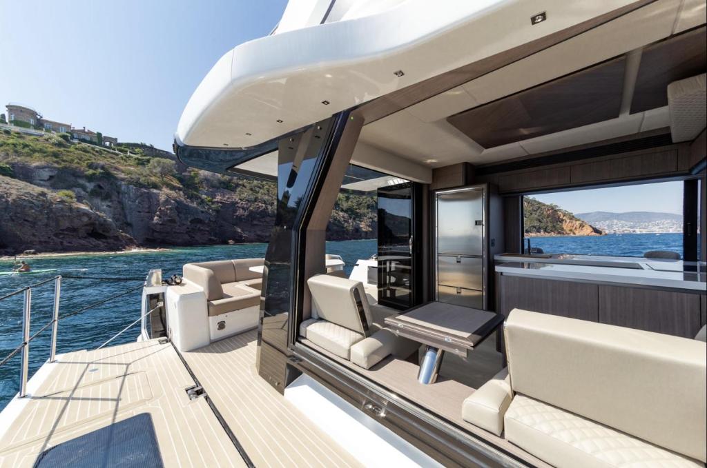 Galeon 560 Fly