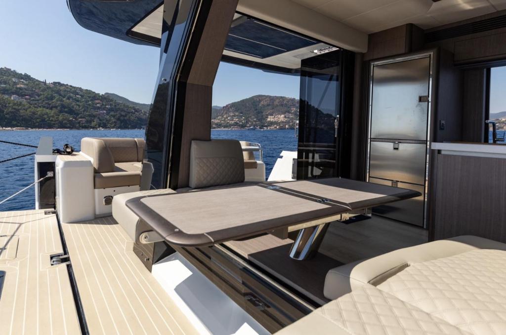 Galeon 560 Fly