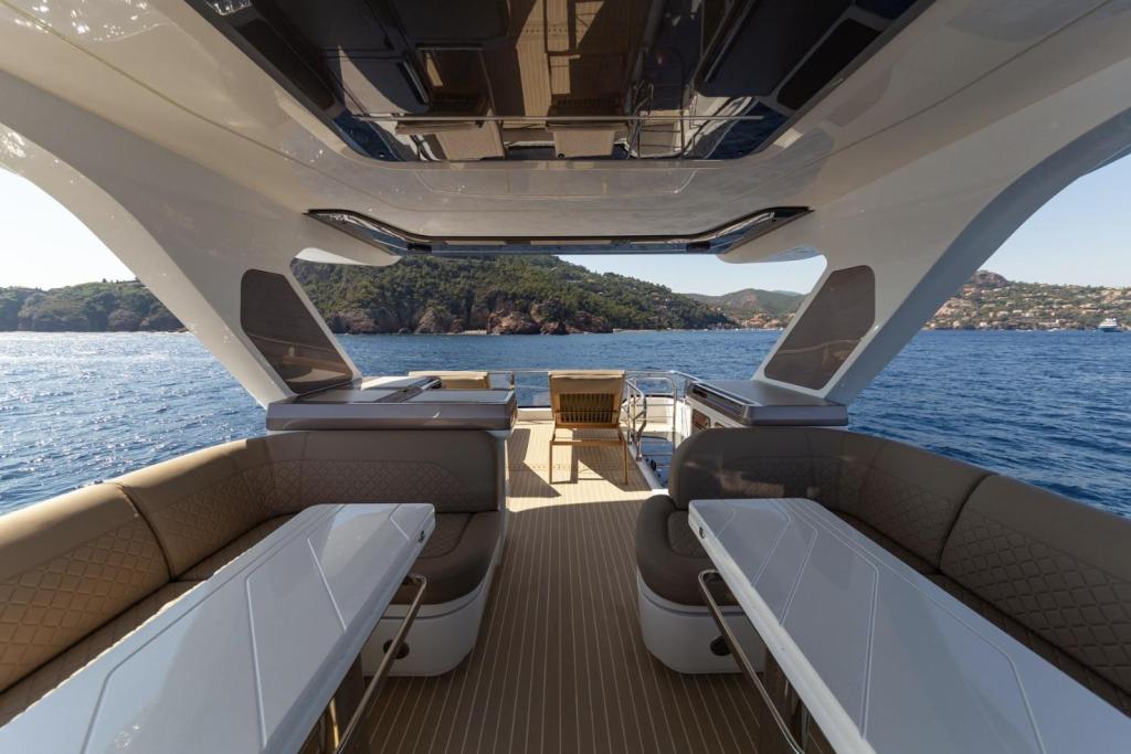 Galeon 560 Fly