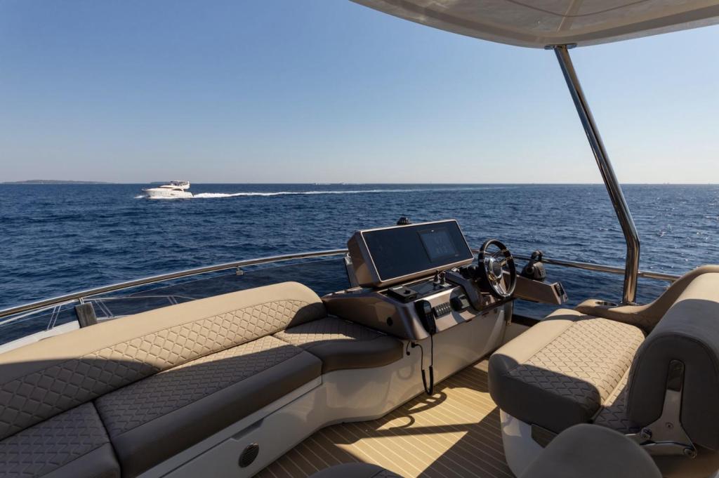 Galeon 560 Fly
