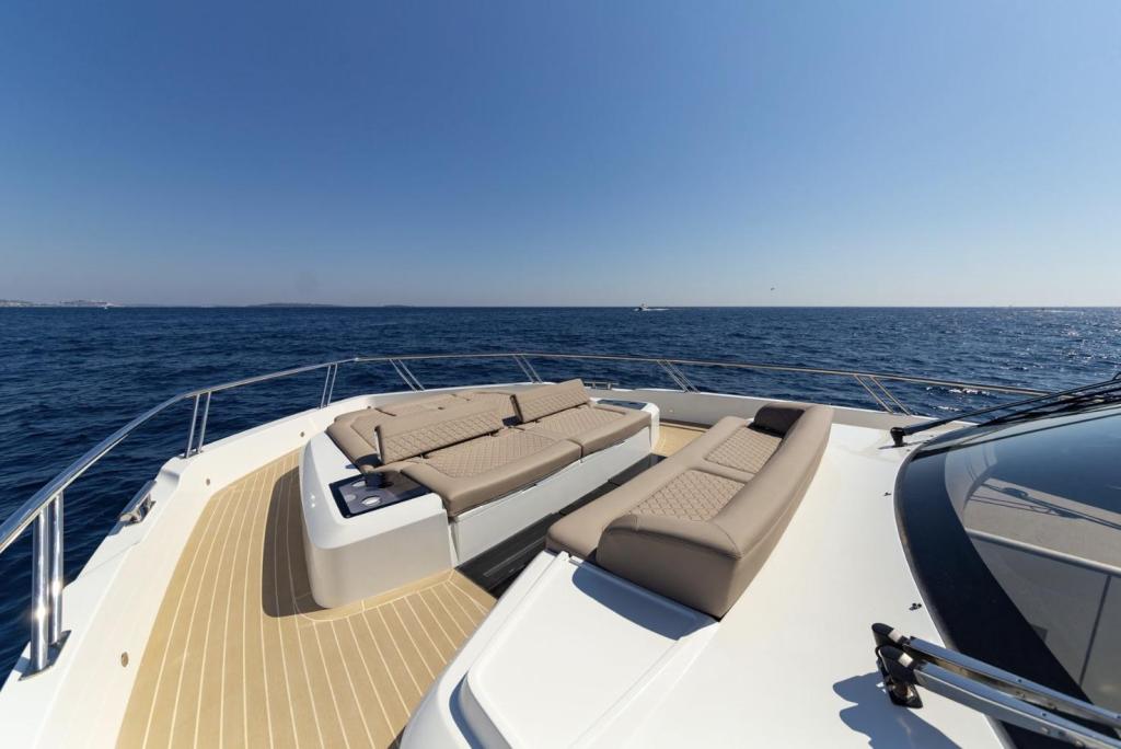 Galeon 560 Fly