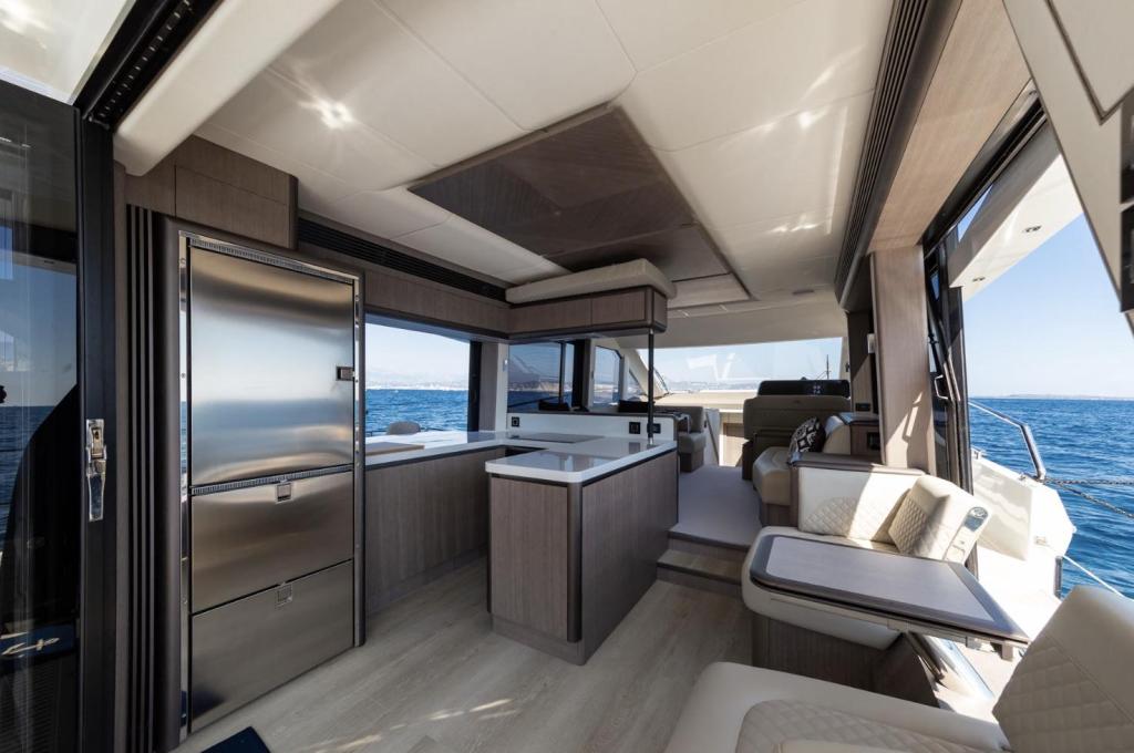 Galeon 560 Fly