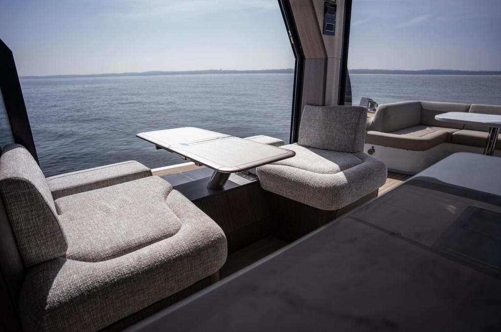 Galeon 560 Fly