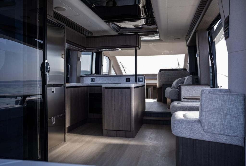 Galeon 560 Fly