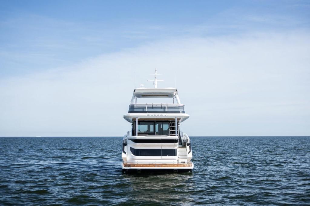 Galeon 640 Fly