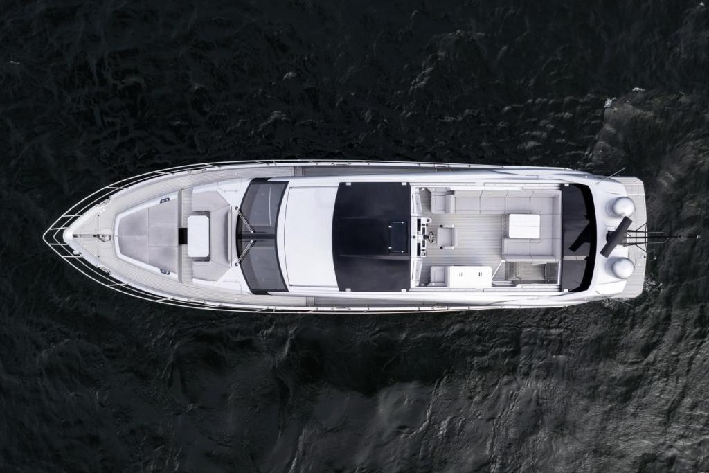 Galeon 700 Skydeck