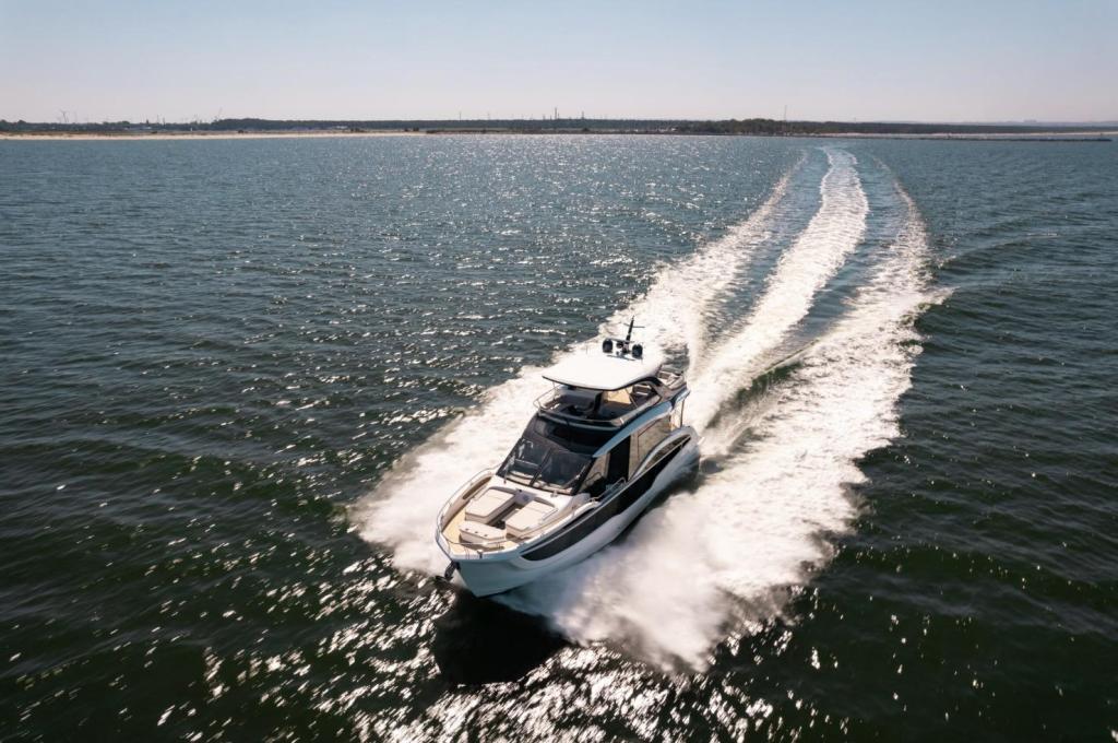 Galeon 620 Fly
