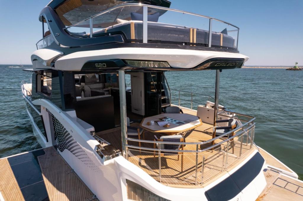 Galeon 620 Fly