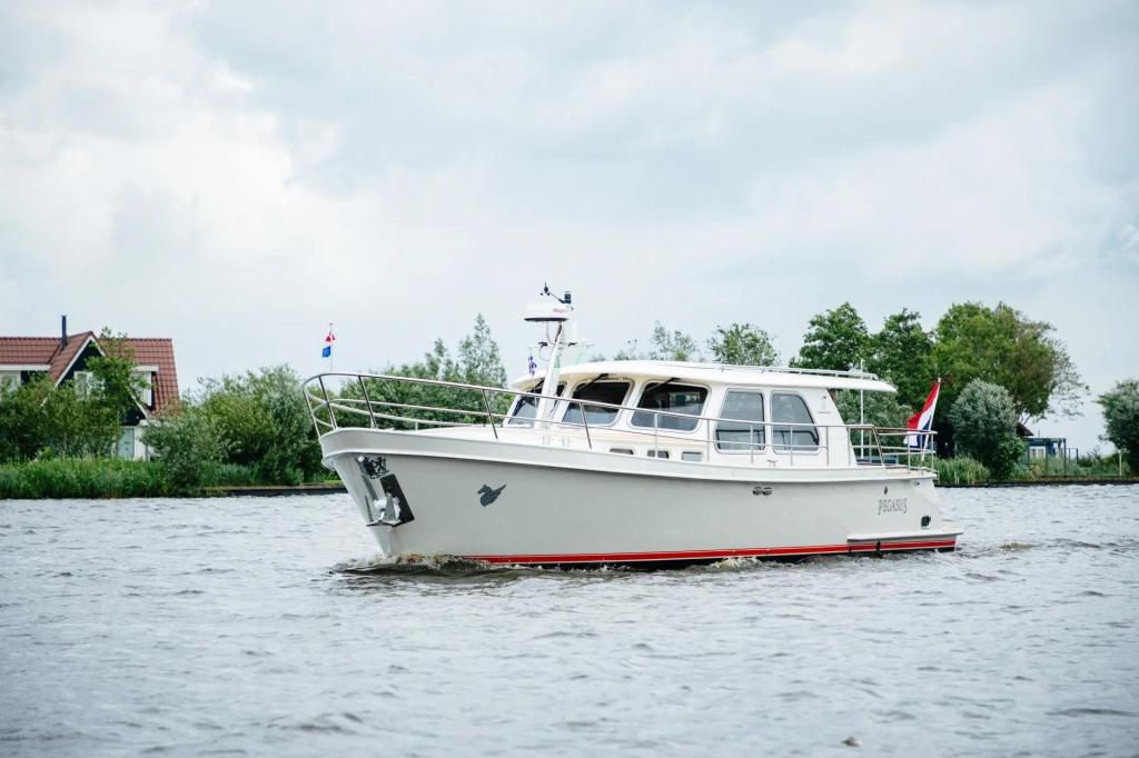 Pikmeerkruiser 44&rsquo; Long Roof