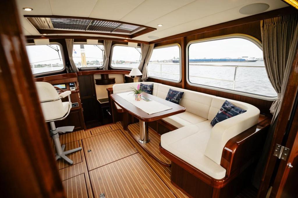 Pikmeerkruiser 44&rsquo; Long Roof