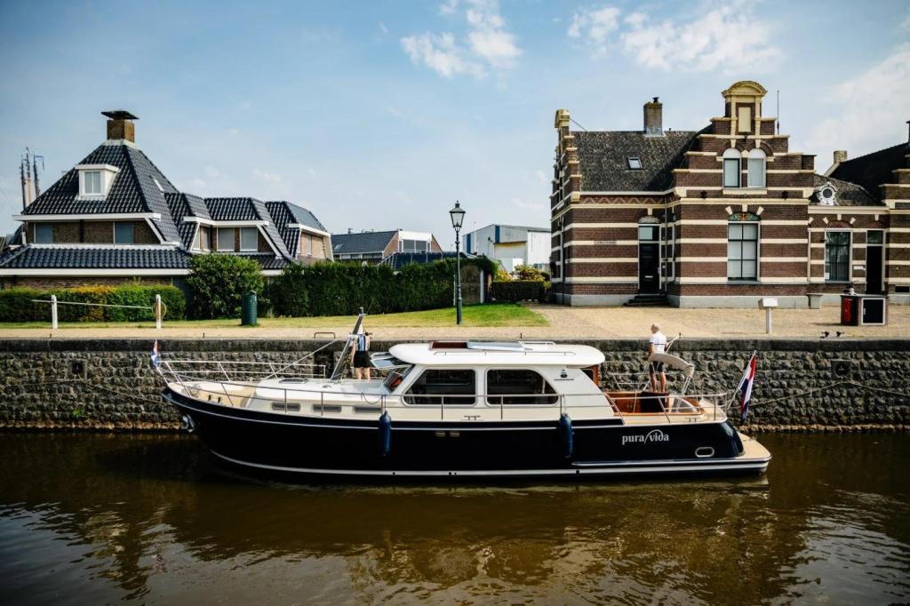 Pikmeerkruiser 44&rsquo; Open Cockpit