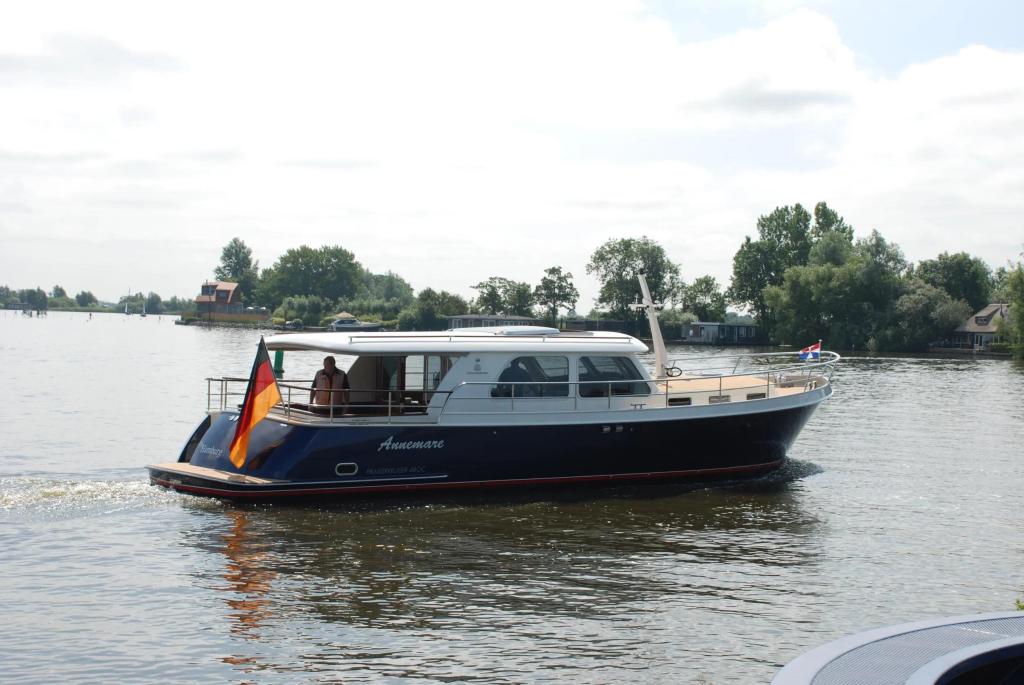 Pikmeerkruiser 48&rsquo; Long Roof