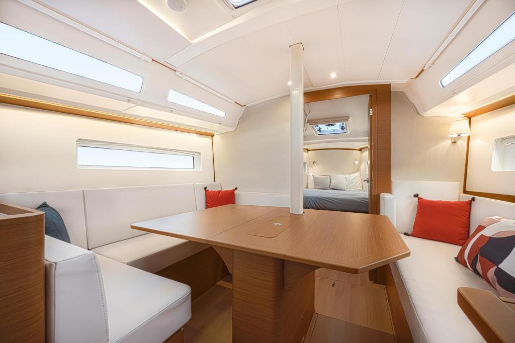 Jeanneau Sun Odyssey 380