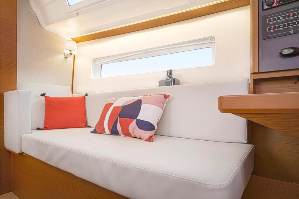 Jeanneau Sun Odyssey 380