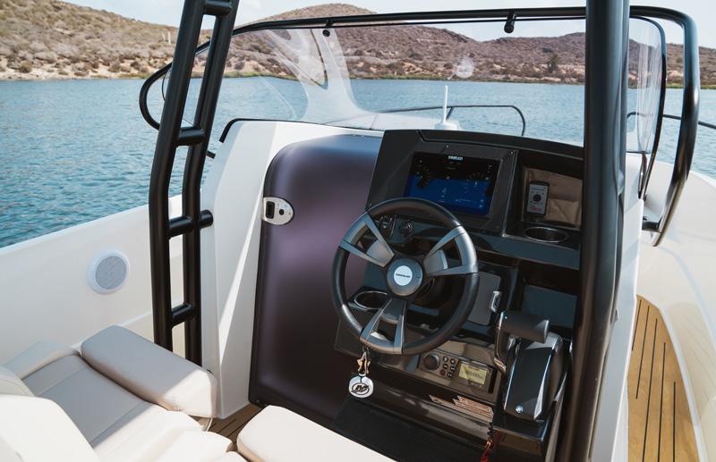 Quicksilver 705 Open