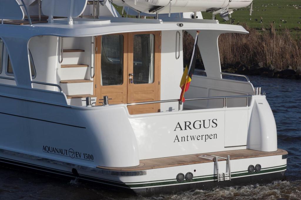Aquanaut European Voyager 1500 II