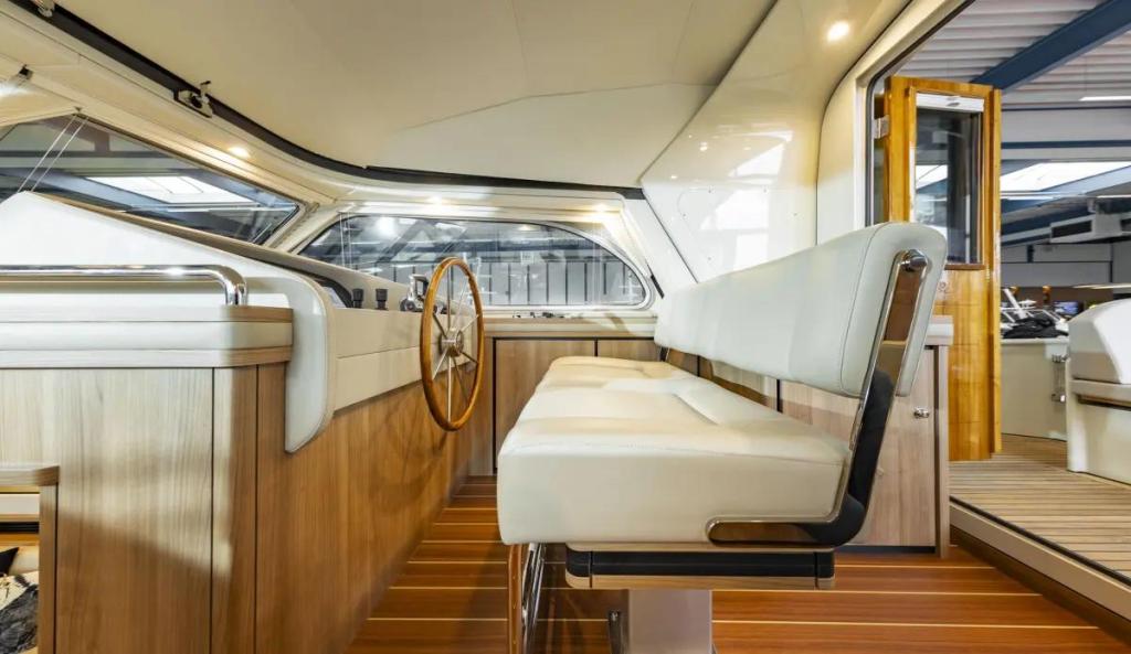 Linssen Grand Sturdy 500 AC Variotop