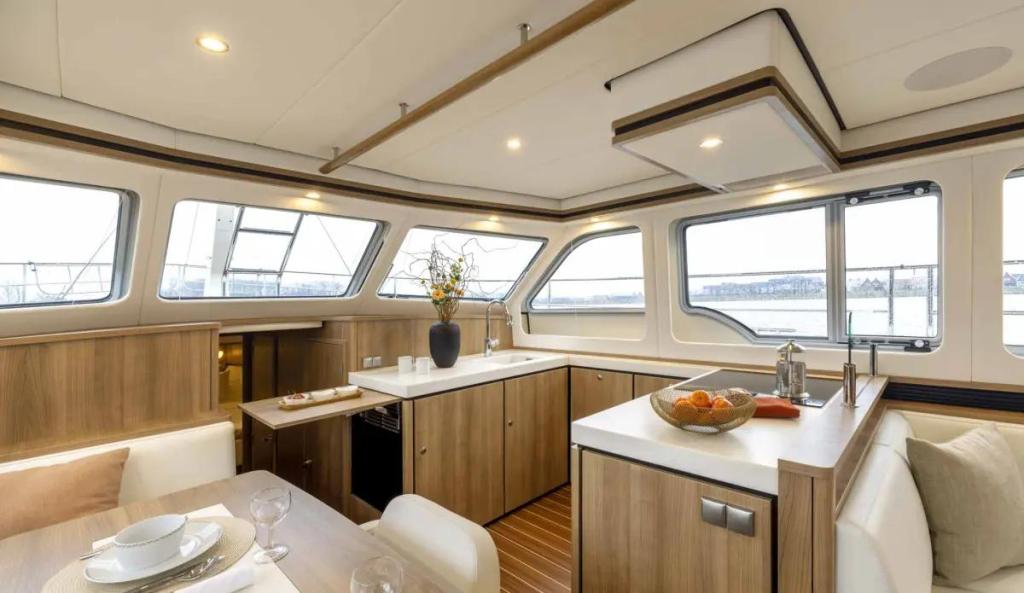 Linssen Grand Sturdy 550 AC Variotop