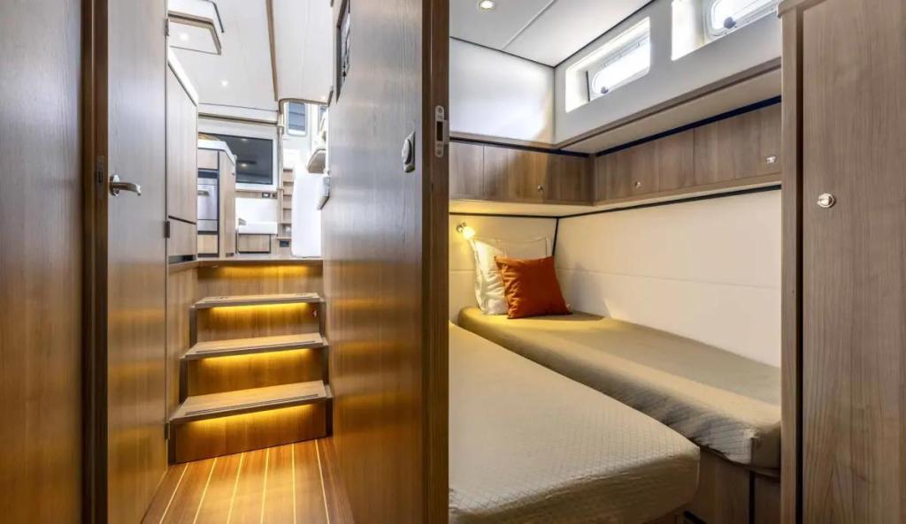 Linssen Grand Sturdy 550 AC Variotop