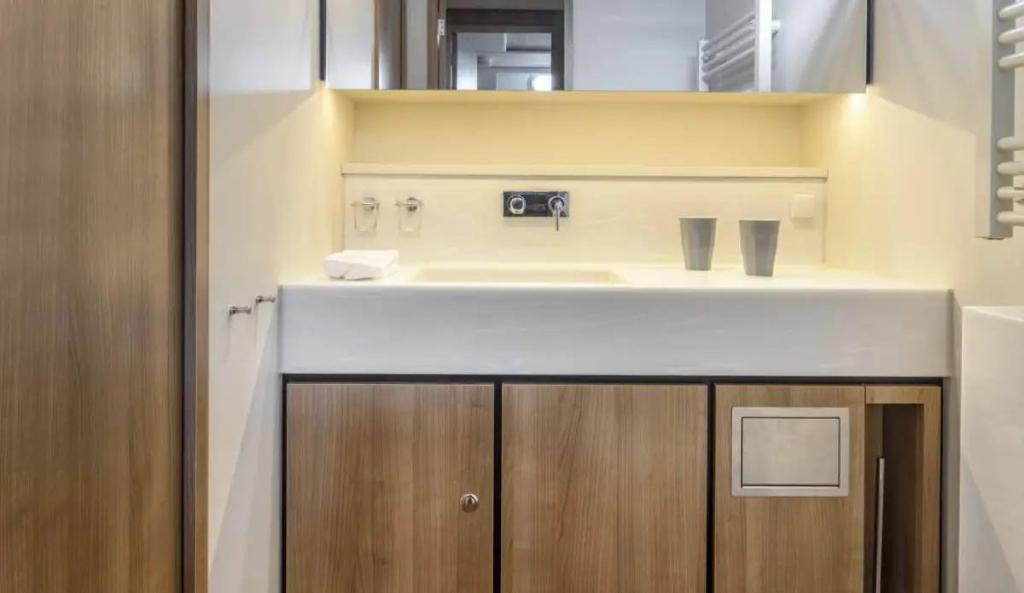 Linssen Grand Sturdy 550 AC Variotop