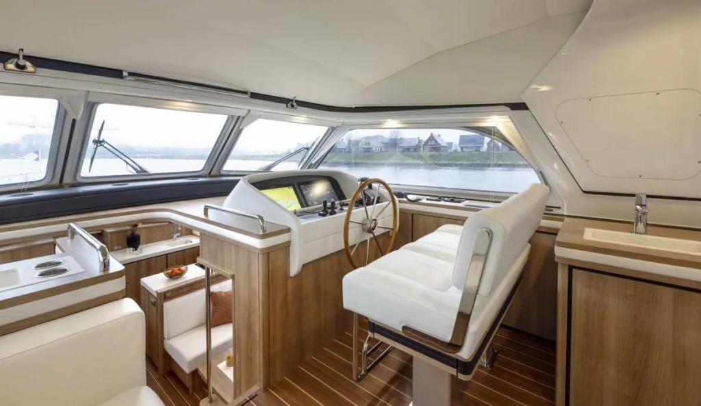 Linssen Grand Sturdy 550 AC Variotop
