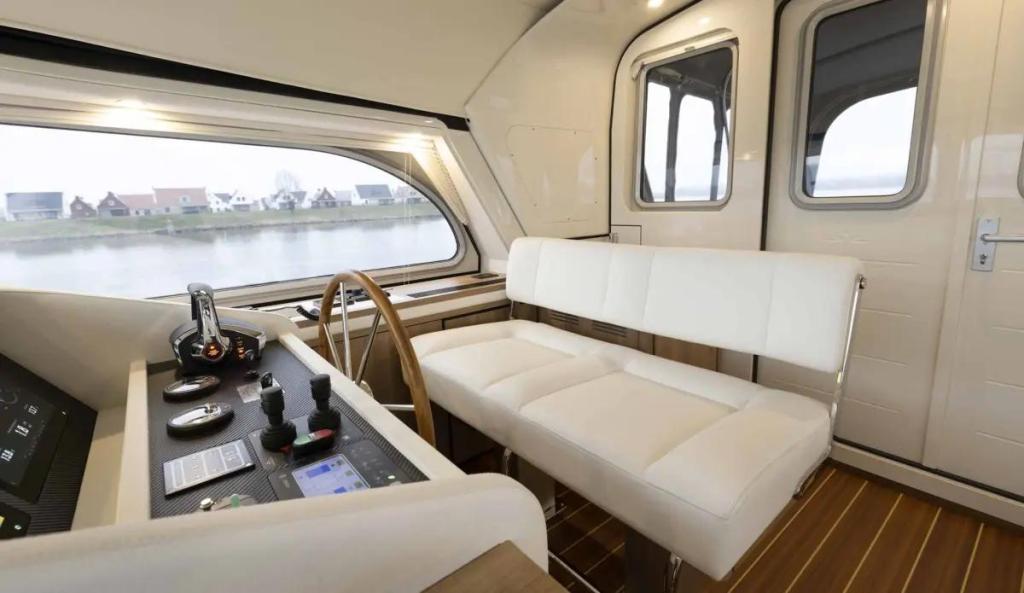 Linssen Grand Sturdy 550 AC Variotop