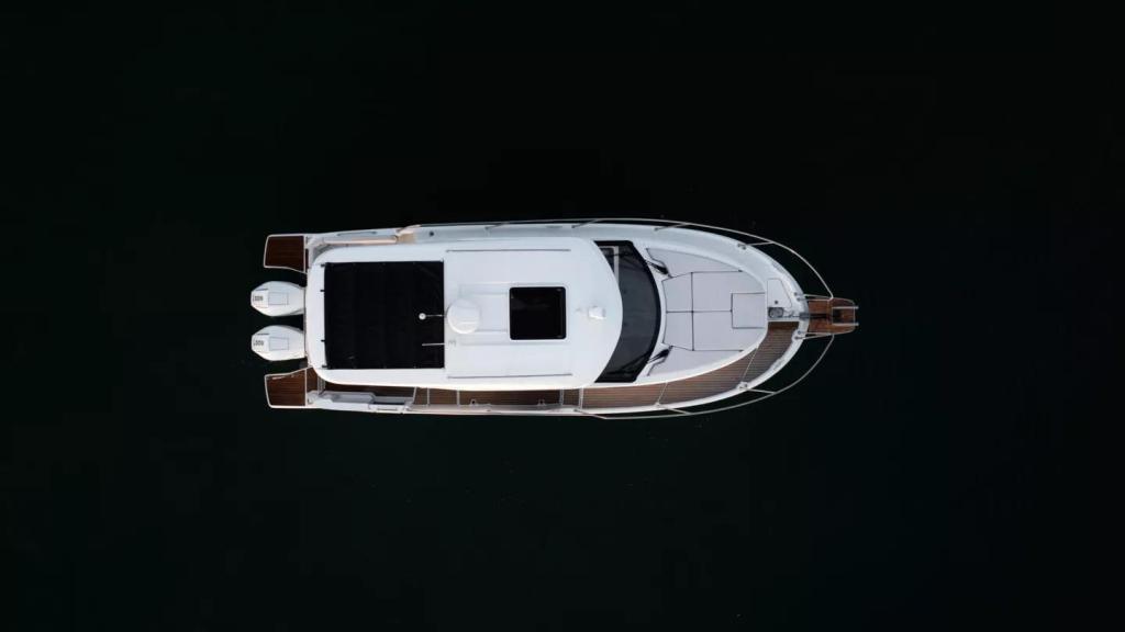 Beneteau Antares 9