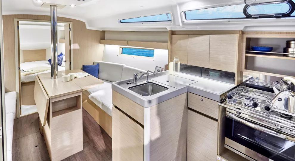 Beneteau Oceanis 34.1