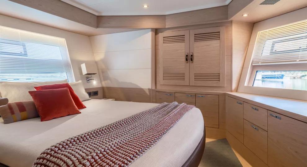 Beneteau Grand Trawler 63