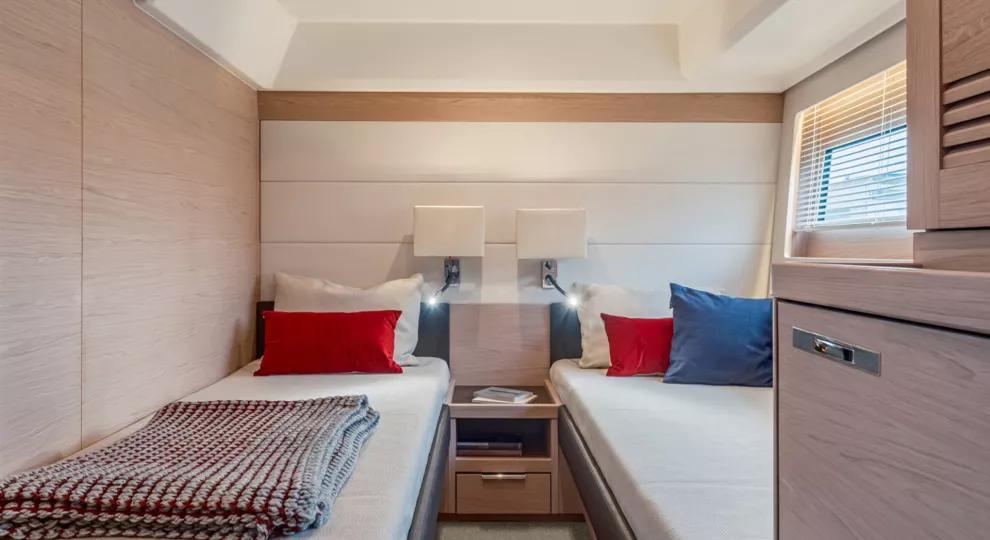 Beneteau Grand Trawler 63