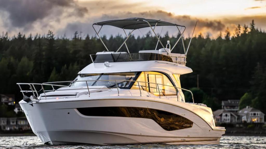 Beneteau Antares 12 Fly