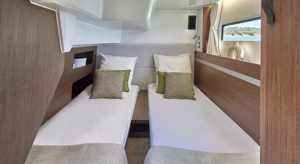 Beneteau Antares 12 Fly