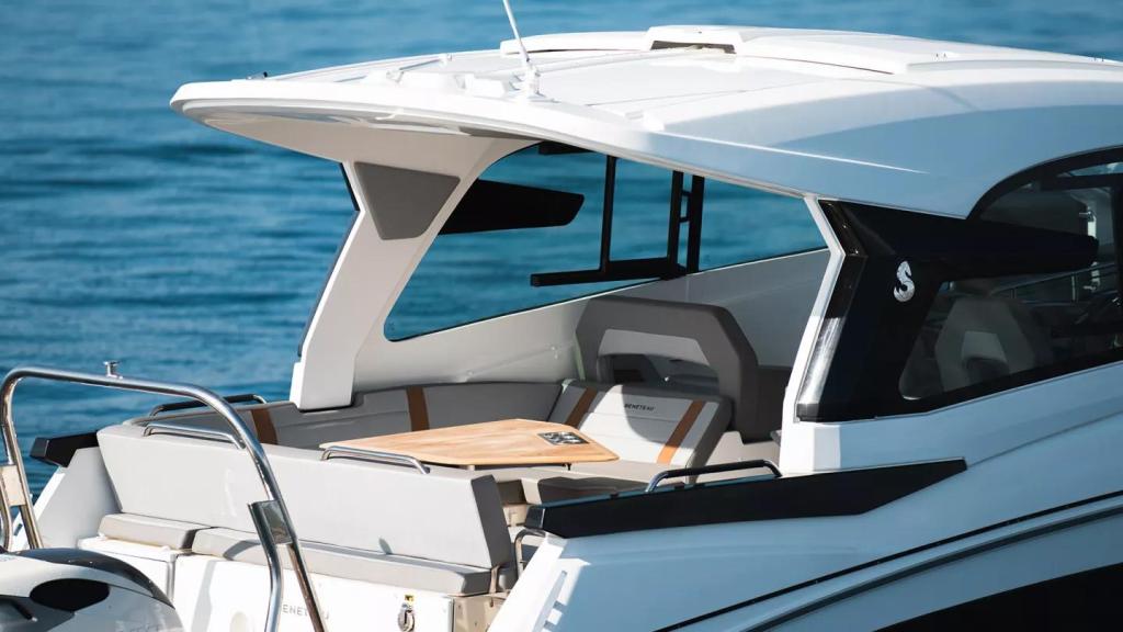 Beneteau Flyer 10 Sport Top
