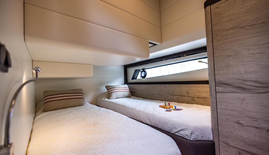 Boarnstream 1280 Elegance