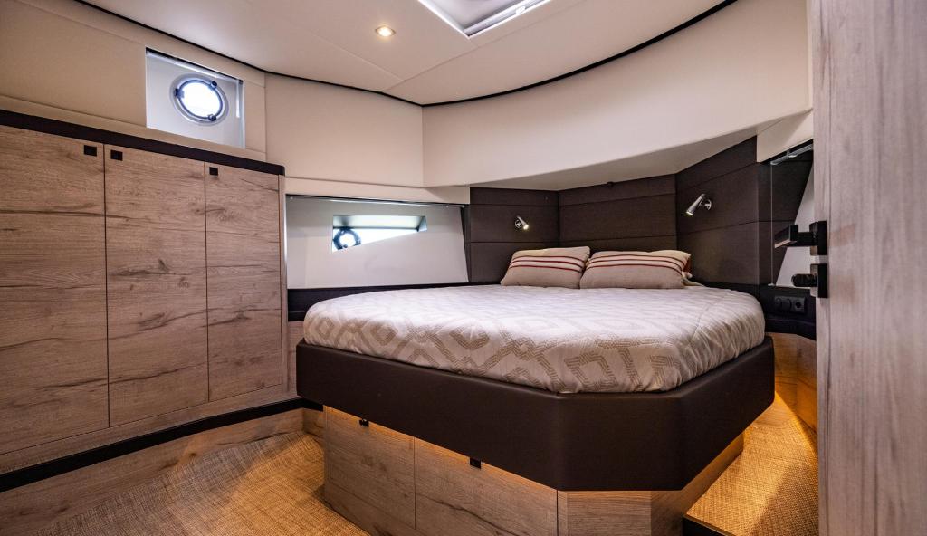 Boarnstream 1280 Elegance